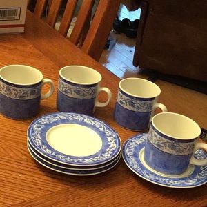 Set of 4 Sakura Expresso  cups and saucers